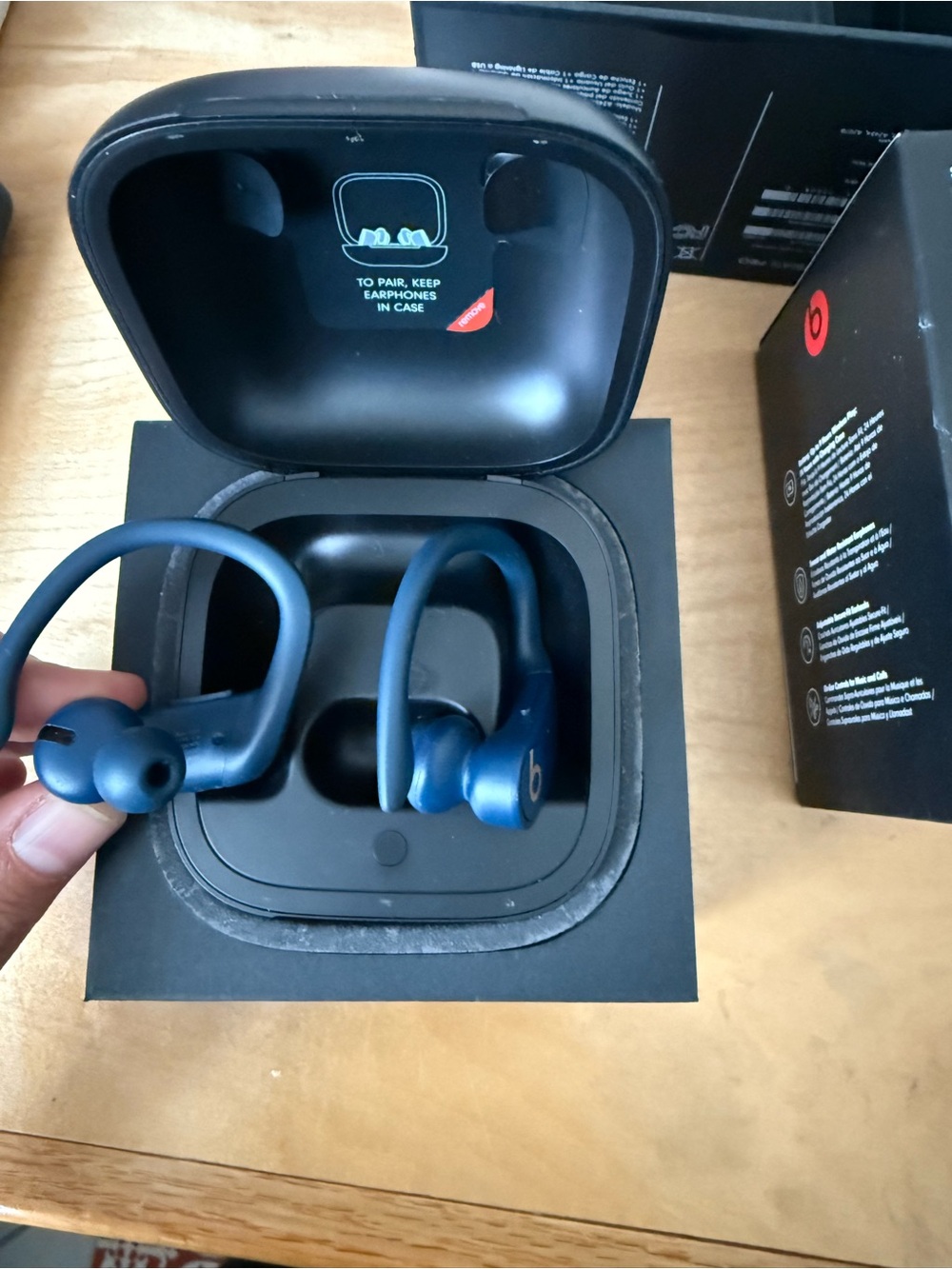 Beats by Dre Powerbeats Pro Wireless Earbuds Blue - Picture 4 of 7